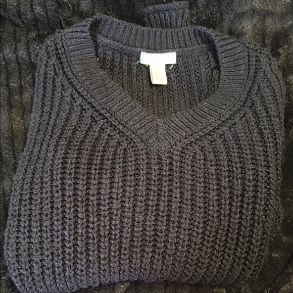 H&M Sweaters - Women’s Black V-Neck Sweater